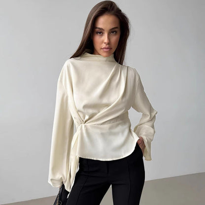 Camicia in Chiffon con Collo Alto, Maniche a Campana, Pieghe e Spacco | Ideale per Primavera & Estate