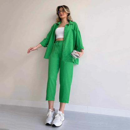 Completo da donna in due pezzi con top e pantaloni ideale per autunno