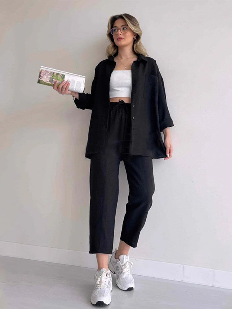 Completo da donna in due pezzi con top e pantaloni ideale per autunno