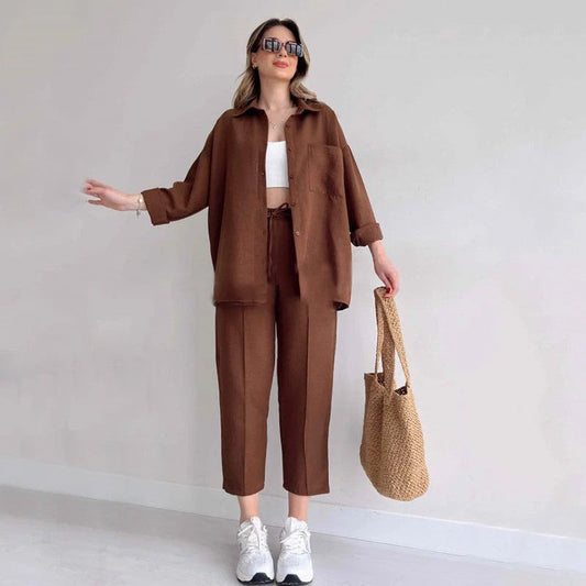 Completo da donna in due pezzi con top e pantaloni ideale per autunno